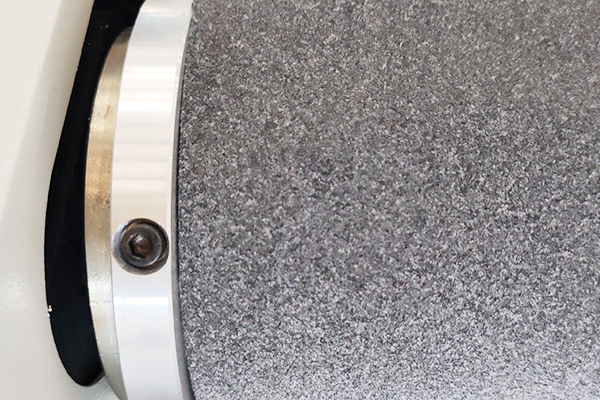 得馬裁切機(jī)F11滾動臺面