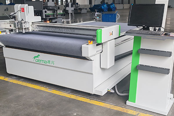 得馬高速裁切機F11-1625